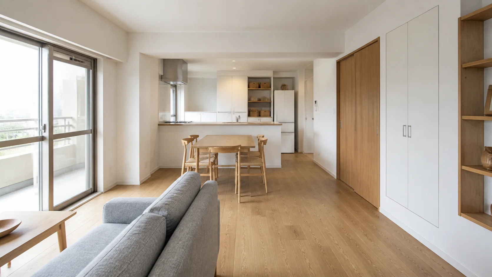 管理規約に配慮して完成したマンションのリビングダイニング